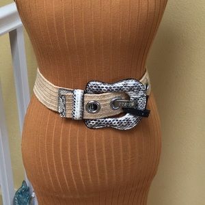 NWT guess snake belt